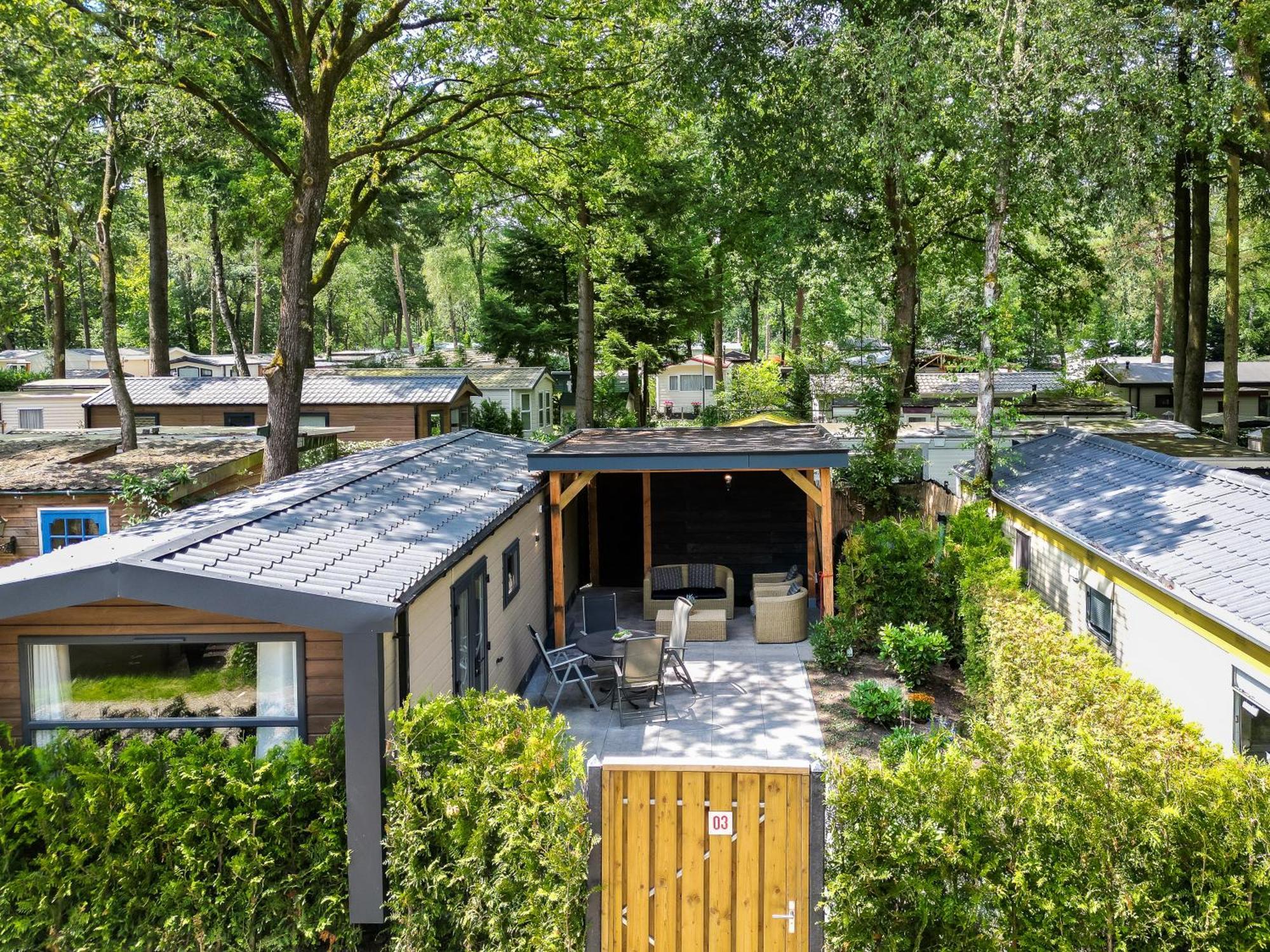 Veluwe Hoenderloo Luxury Chalet With Private Sauna And Hot Tub - Swimming Pool Tennis Court Supermarket Bowling Alley Theatre And Entertainment For Children 外观 照片