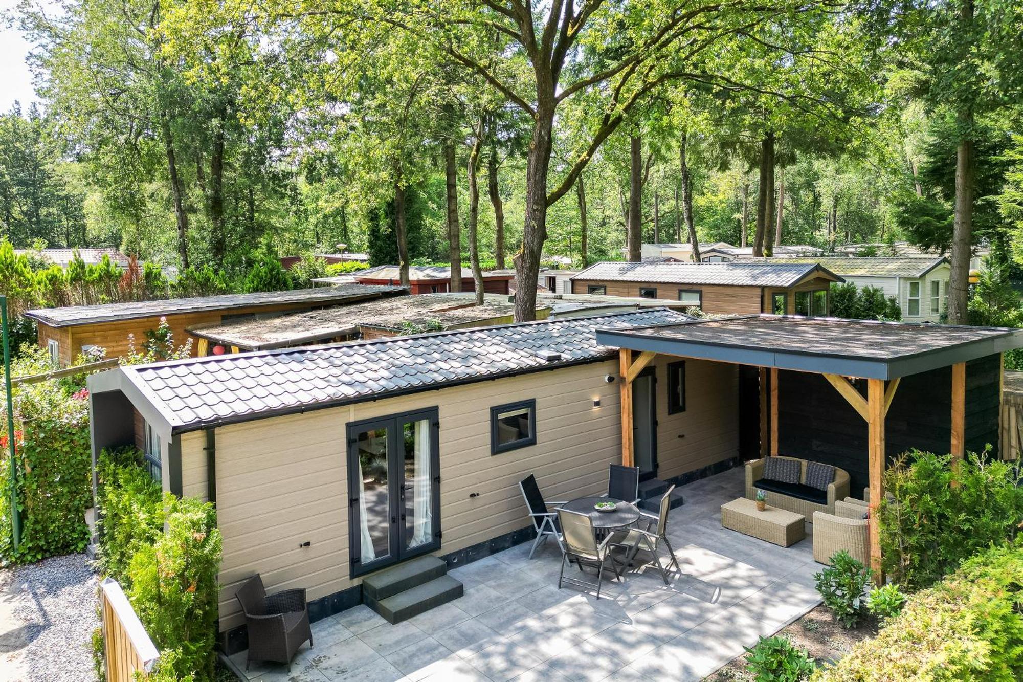 Veluwe Hoenderloo Luxury Chalet With Private Sauna And Hot Tub - Swimming Pool Tennis Court Supermarket Bowling Alley Theatre And Entertainment For Children 外观 照片
