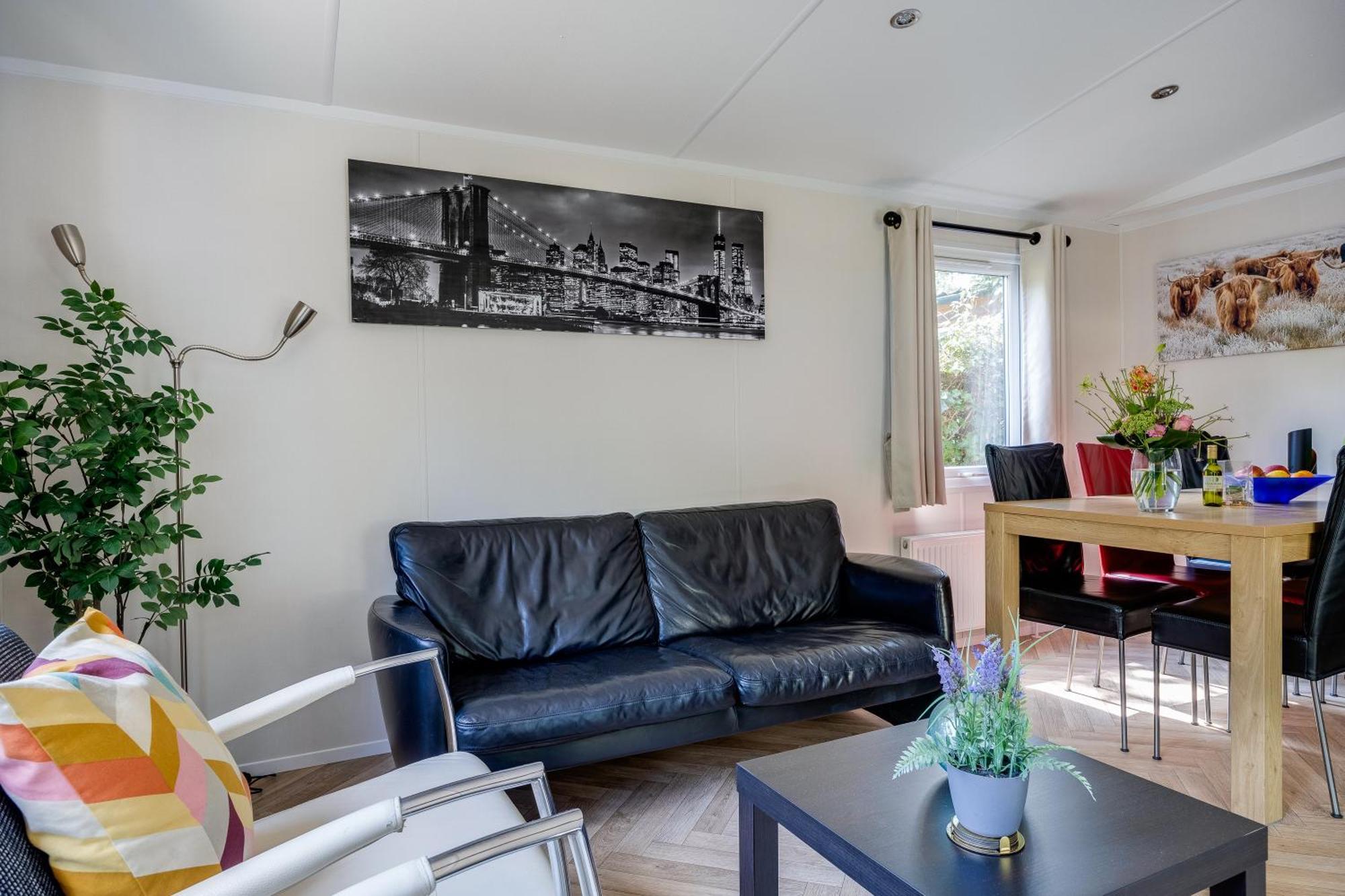 Veluwe Hoenderloo Luxury Chalet With Private Sauna And Hot Tub - Swimming Pool Tennis Court Supermarket Bowling Alley Theatre And Entertainment For Children 外观 照片