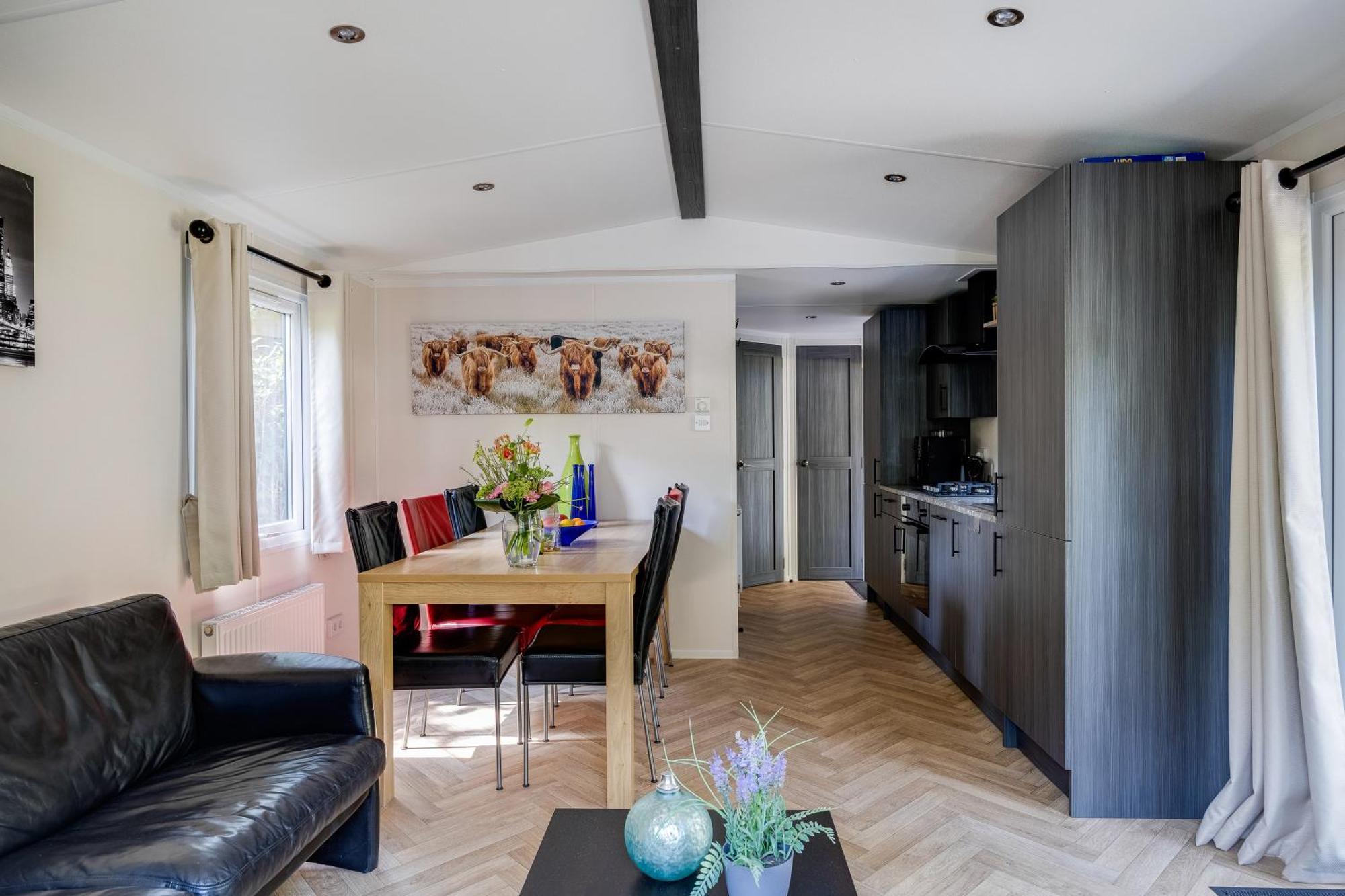 Veluwe Hoenderloo Luxury Chalet With Private Sauna And Hot Tub - Swimming Pool Tennis Court Supermarket Bowling Alley Theatre And Entertainment For Children 外观 照片