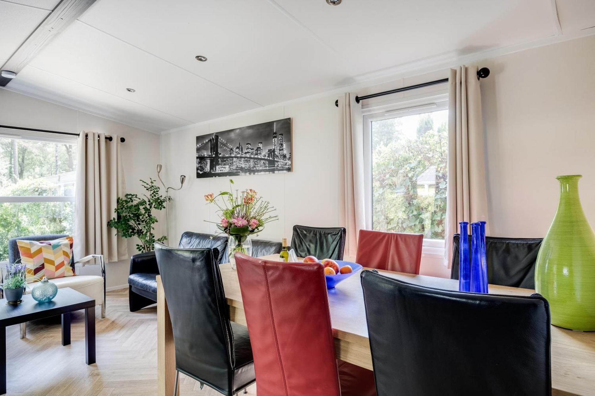 Veluwe Hoenderloo Luxury Chalet With Private Sauna And Hot Tub - Swimming Pool Tennis Court Supermarket Bowling Alley Theatre And Entertainment For Children 外观 照片